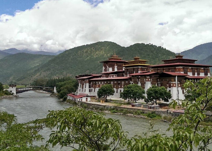 bhutan tour 9 days